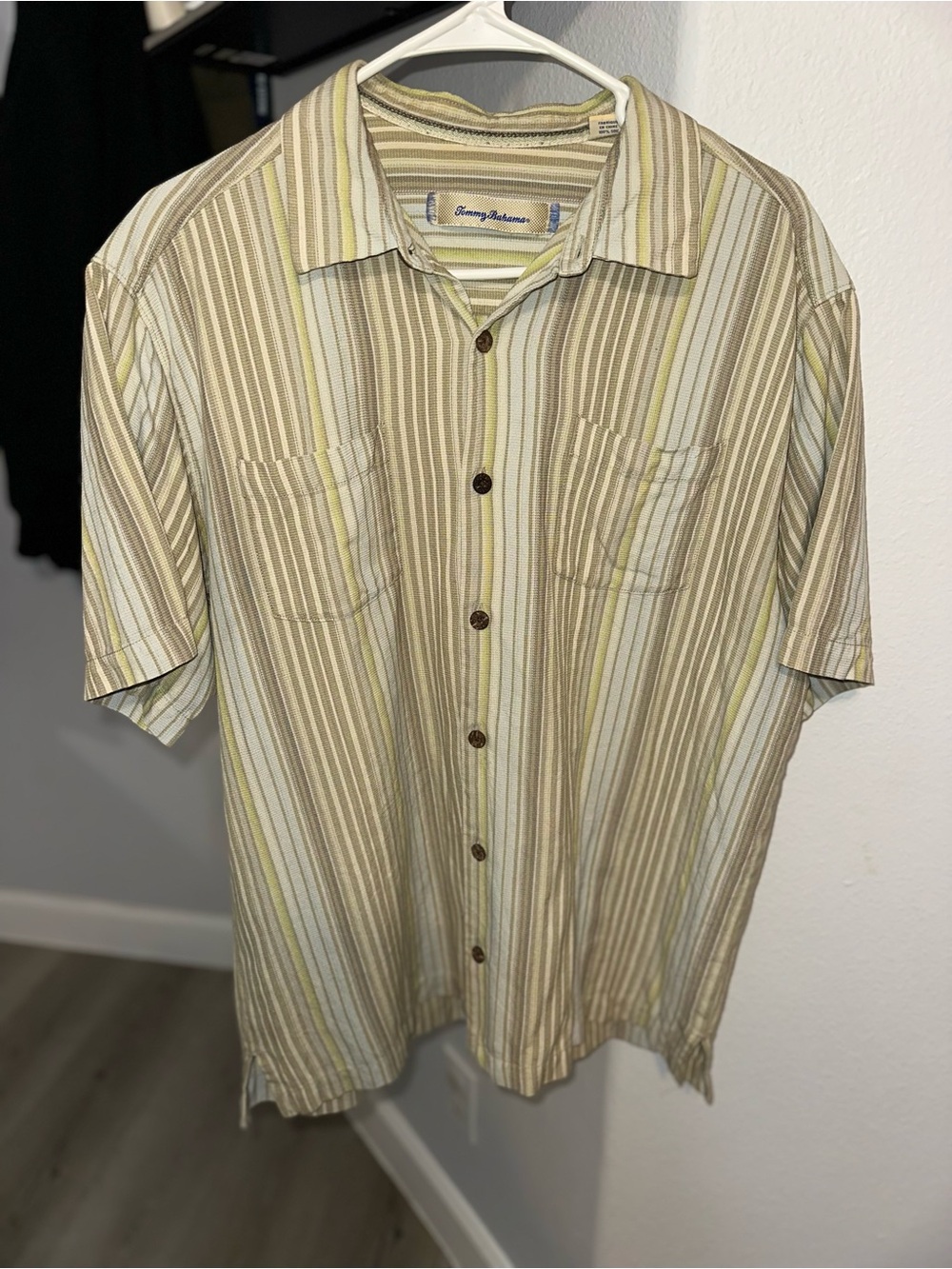 Tommy Bahama Silk Men's Beige Stripe Short-Sleeve Button Shirt